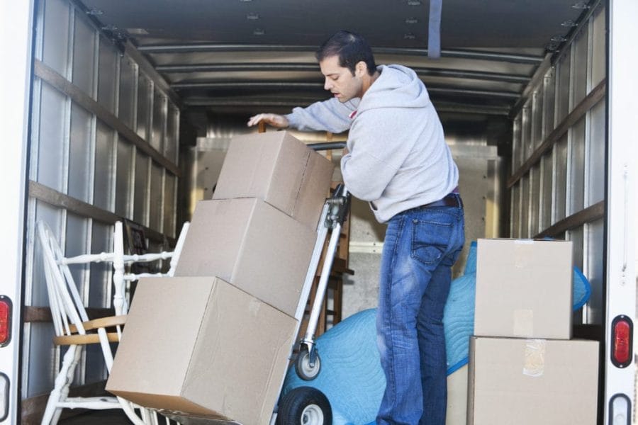 Read more about the article شركة نقل عفش وتخزين اثاث حي العقيق بالرياض-0557188297